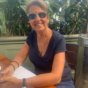 Meet your Posher, Janet